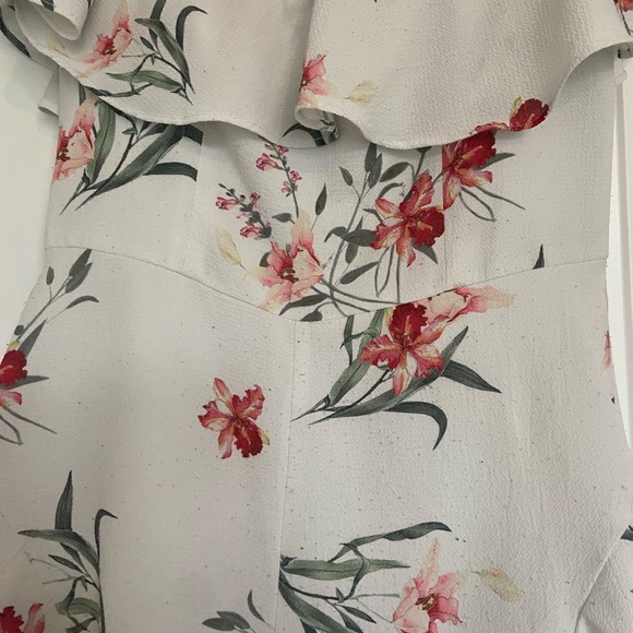 Cute Playsuit; Harper and Me Size 8 - Picture 4 of 4